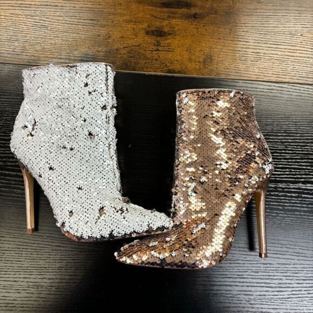 Alice + Olivia Celyn Booties Heels Shoes Size 6 Gold White Leather‎ SEQUIN READ